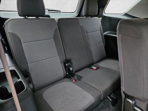 Used 2020 Chevrolet Traverse LS image 19