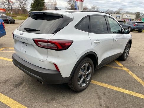 Used 2025 Ford Escape ST-Line w/ Tech Pack #1 image 5