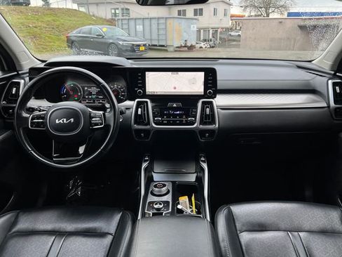 Used 2023 Kia Sorento EX image 15