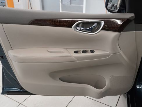 Used 2014 Nissan Sentra SL w/ Premium Package FWD image 17