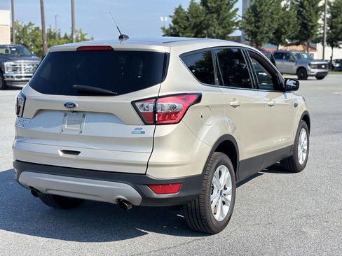 Used 2017 Ford Escape SE AWD/4WD image 13