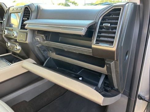 Used 2021 Ford Expedition Limited image 46