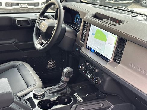 New 2025 Ford Bronco Outer Banks image 11