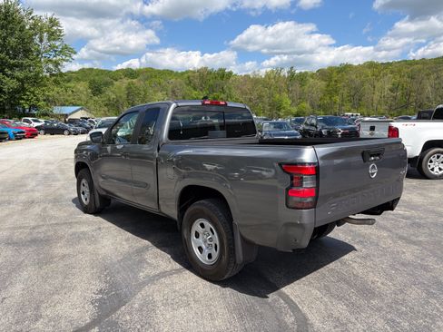 Used 2025 Nissan Frontier S AWD/4WD image 2