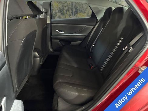 Used 2024 Hyundai Elantra SEL FWD image 10