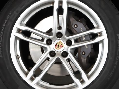 Certified 2024 Porsche Macan AWD/4WD image 26