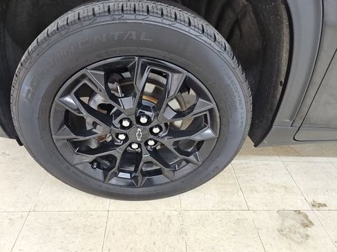 Used 2024 Chevrolet Traverse LT w/ Midnight/Sport Edition FWD image 5