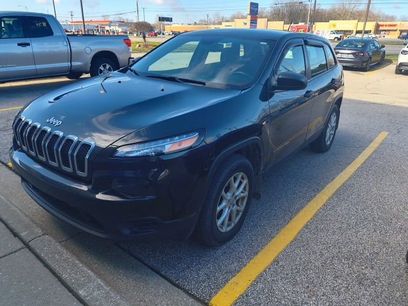Used 2015 Jeep Cherokee Sport w/ Cold Weather Group
