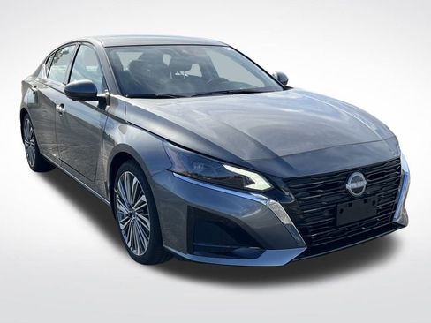 New 2025 Nissan Altima 2.5 SL image 7