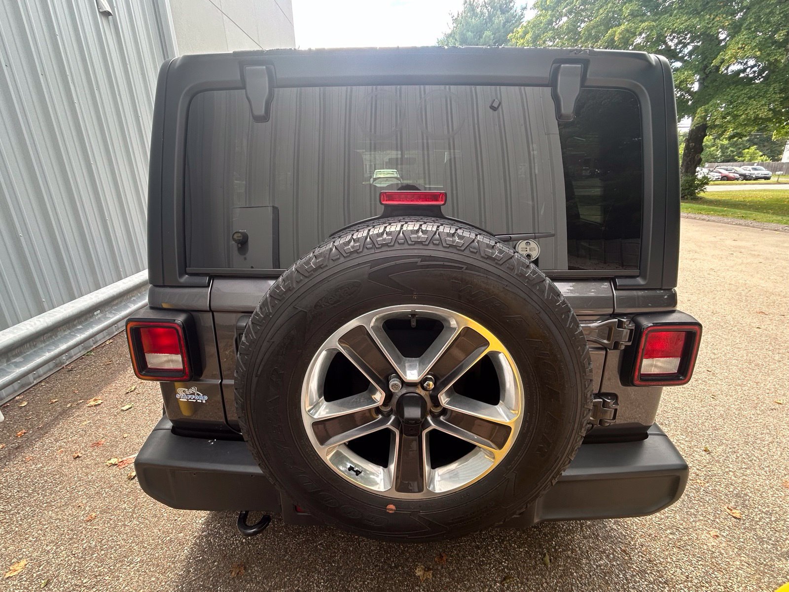 Used 2022 Jeep Wrangler Unlimited Sahara w/ Cold Weather Group AWD/4WD image 6