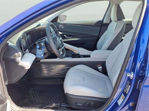New 2026 Hyundai Elantra Limited FWD image 9