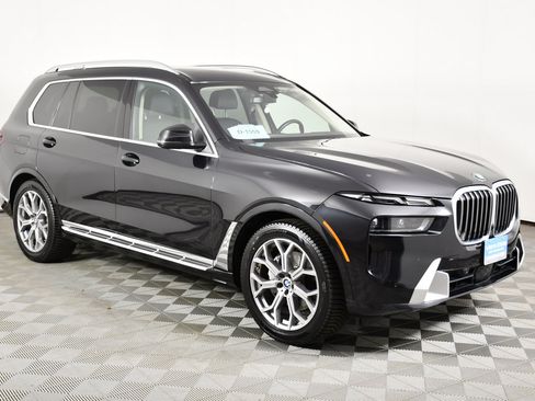 Used 2026 BMW X7 xDrive40i AWD/4WD image 4