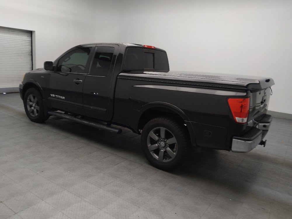 Used 2015 Nissan Titan SV w/ SV Value Truck Package AWD/4WD image 3