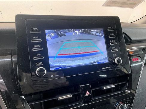 Used 2022 Toyota Camry SE FWD image 16