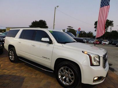 Used 2017 GMC Yukon XL SLT
