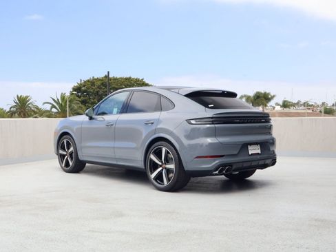 New 2026 Porsche Cayenne Coupe AWD/4WD image 3