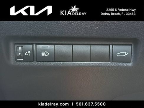 Used 2021 Toyota RAV4 XLE Premium FWD image 27