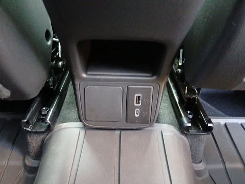 Used 2025 Buick Encore GX Preferred w/ Comfort Package AWD/4WD image 64