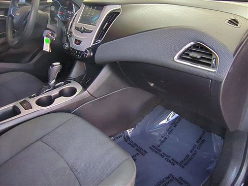 Used 2017 Chevrolet Cruze LS image 20