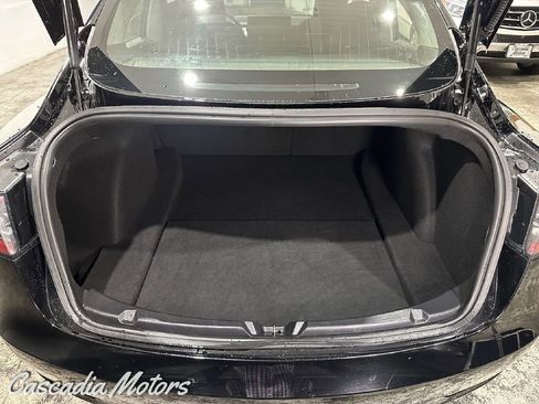 Used 2018 Tesla Model 3 Long Range image 9