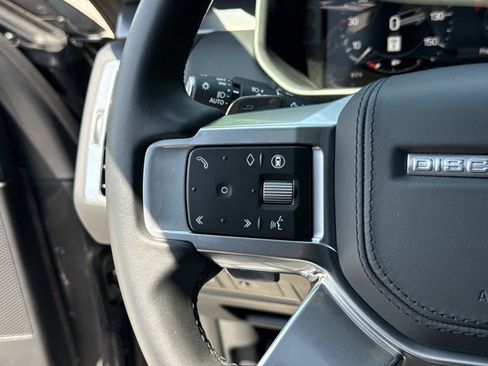 Used 2024 Land Rover Discovery Metropolitan Edition AWD/4WD image 22