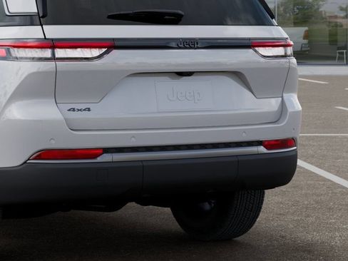 New 2026 Jeep Grand Cherokee Altitude AWD/4WD image 13