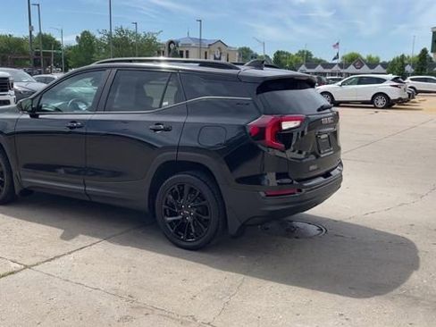 Used 2023 GMC Terrain SLE w/ Driver Convenience Package AWD/4WD image 6
