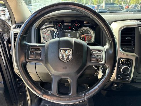 Used 2019 RAM 1500 Big Horn image 17