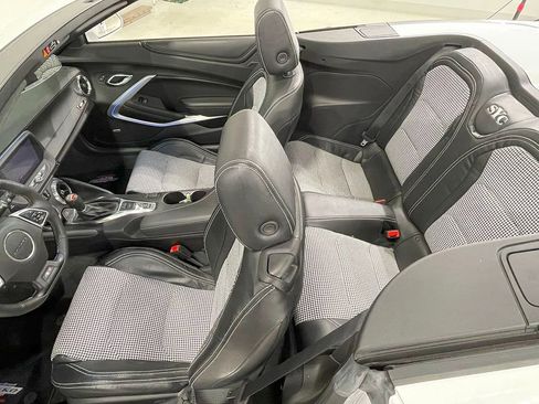 Used 2018 Chevrolet Camaro SS RWD image 55