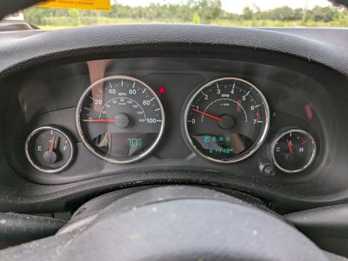 Used 2017 Jeep Wrangler Unlimited Rubicon w/ Connectivity Group image 22