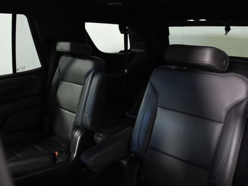 Used 2022 Chevrolet Tahoe LT w/ Luxury Package AWD/4WD image 28