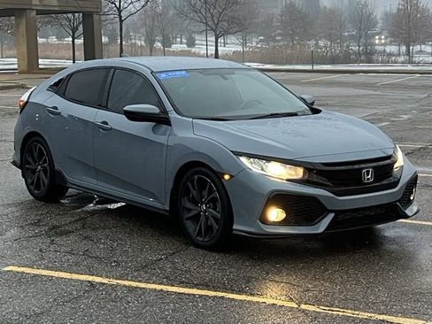 Used 2017 Honda Civic Sport image 27