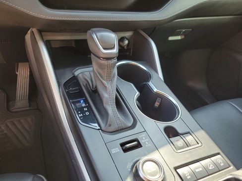 Used 2022 Toyota Highlander XSE AWD/4WD image 19