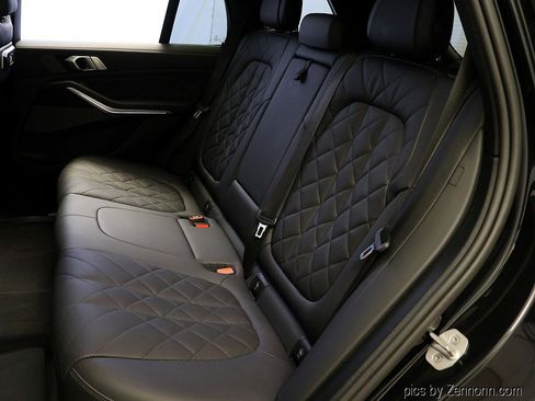 Certified 2024 BMW X5 xDrive40i w/ M Sport Package image 12