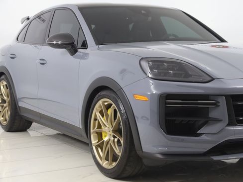 Used 2024 Porsche Cayenne Turbo GT image 58
