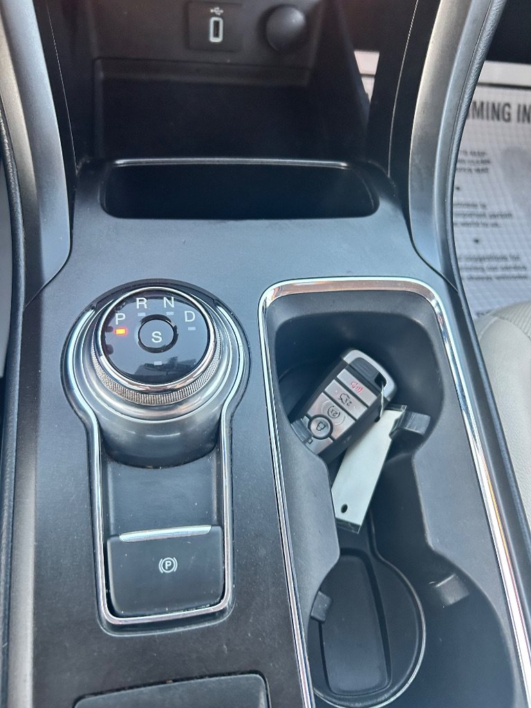 Used 2018 Ford Fusion Titanium FWD image 12