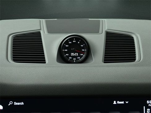 Used 2023 Porsche Cayenne Coupe image 29