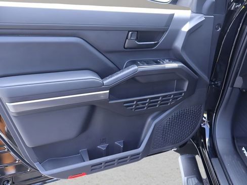 Certified 2026 Toyota Tacoma SR5 image 9