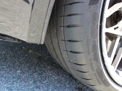 Used 2015 Jaguar F-TYPE R RWD image 14