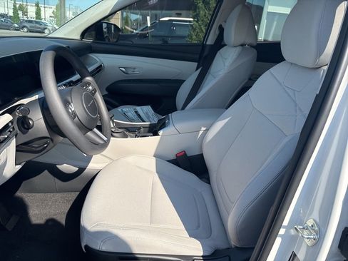 New 2026 Hyundai Tucson SE image 11