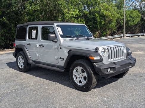 Used 2022 Jeep Wrangler Unlimited Sport AWD/4WD image 4
