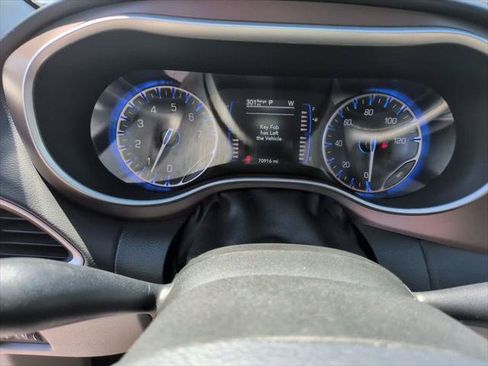 Certified 2023 Chrysler Voyager LX FWD image 21