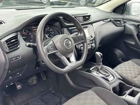 Used 2018 Nissan Rogue Sport SV AWD/4WD image 29