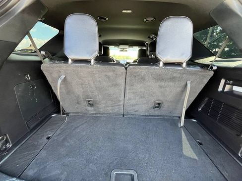 Used 2020 Ford Explorer XLT w/ Equipment Group 202A AWD/4WD image 25
