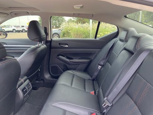 Used 2023 Nissan Altima 2.0 SR FWD image 17
