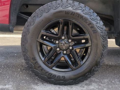 Used 2024 Chevrolet Silverado 1500 LT Trail Boss w/ Protection Package image 13