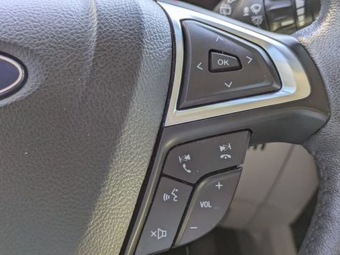 Used 2022 Ford Edge Titanium AWD/4WD image 24