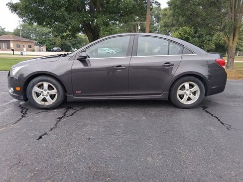 Used 2014 Chevrolet Cruze LT w/ All-Star Edition FWD image 3