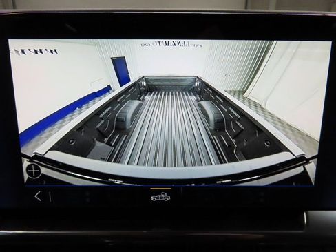 Used 2025 Chevrolet Silverado 2500 LT image 22