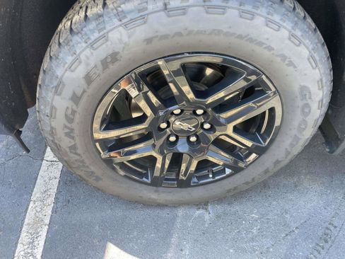 Used 2022 Chevrolet Silverado 1500 RST AWD/4WD image 20